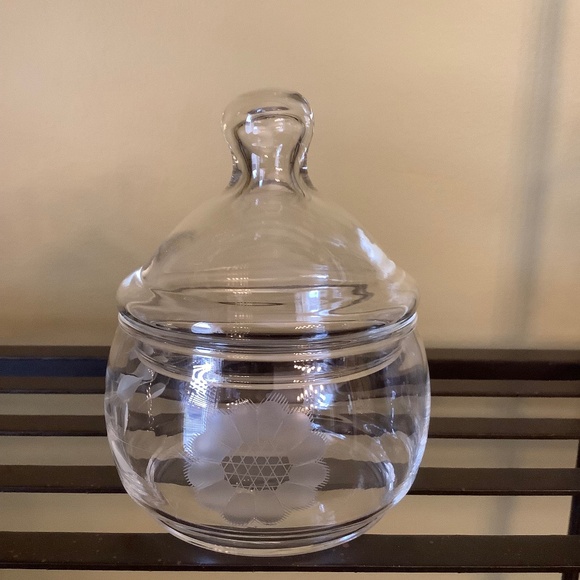 Vintage W J Hughes Cornflower Dish With Lid - Picture 1 of 3